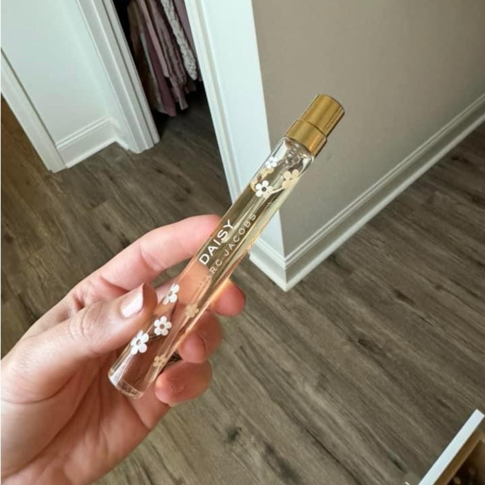 Daisy perfume Marc Jacob’s